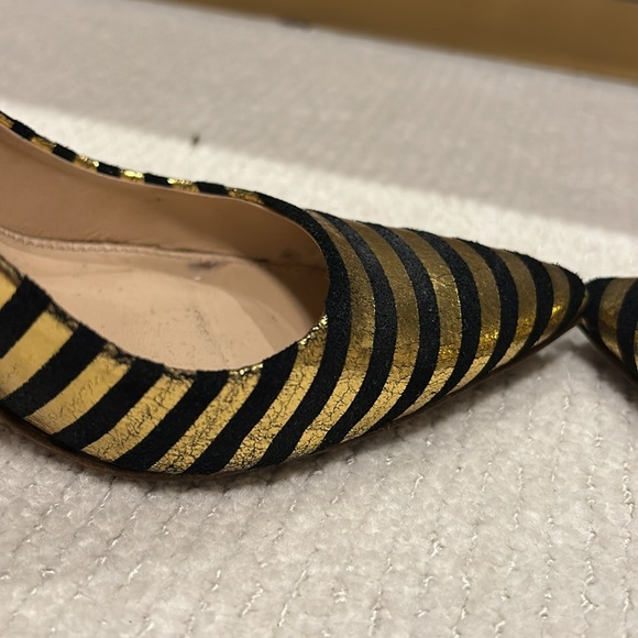 J. Crew Black and Gold Stripe Leather Pump
Size 6.5 - Picture 7 of 7